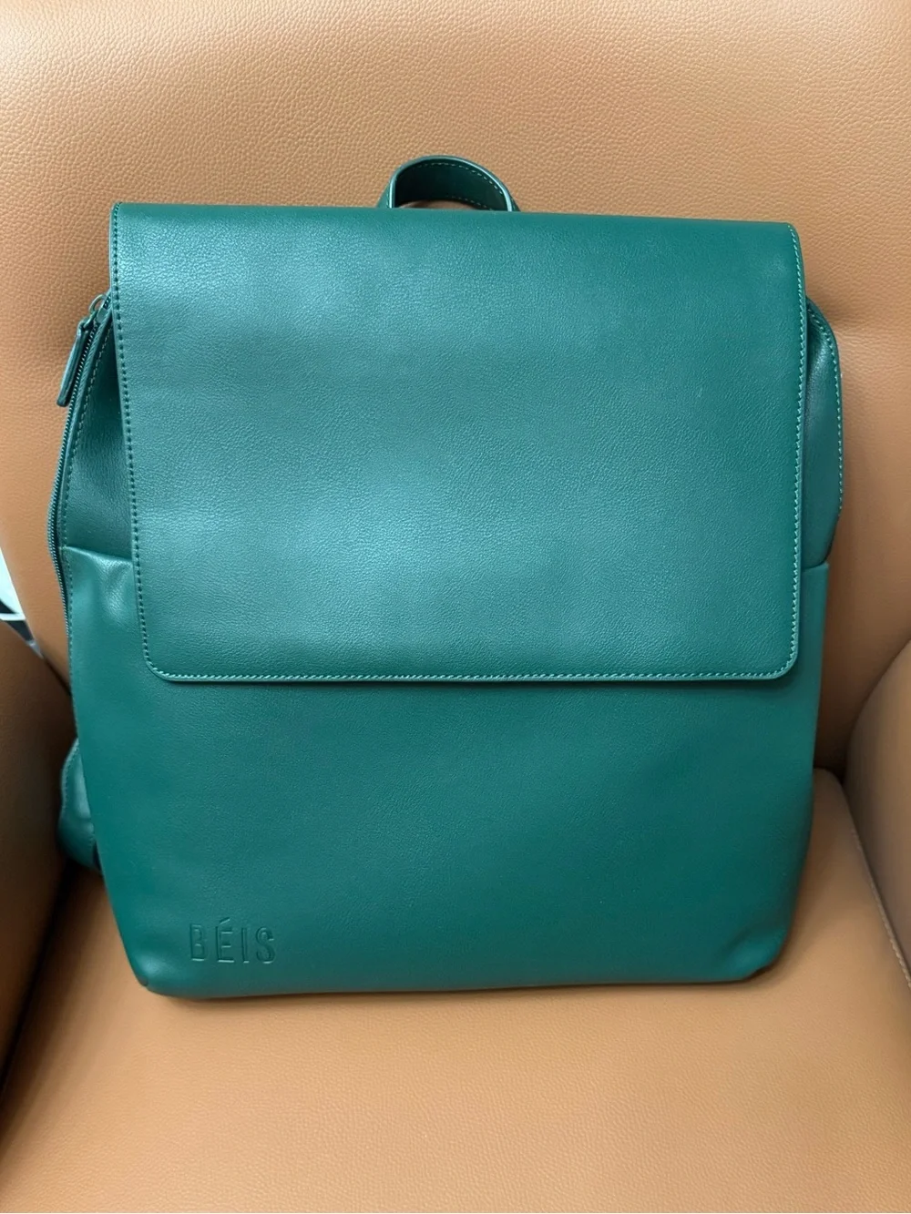 BÉIS x Wicked Limited Edition Backpack - Wicked Green Vegan Leather